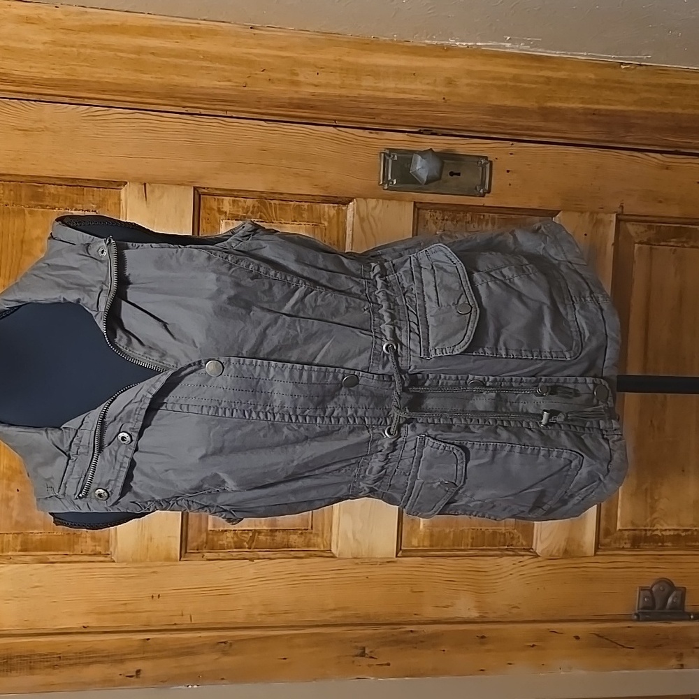 YMI Green Khaki Utility Vest M